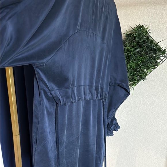 Lunya Washable Silk Robe - Picture 14 of 16